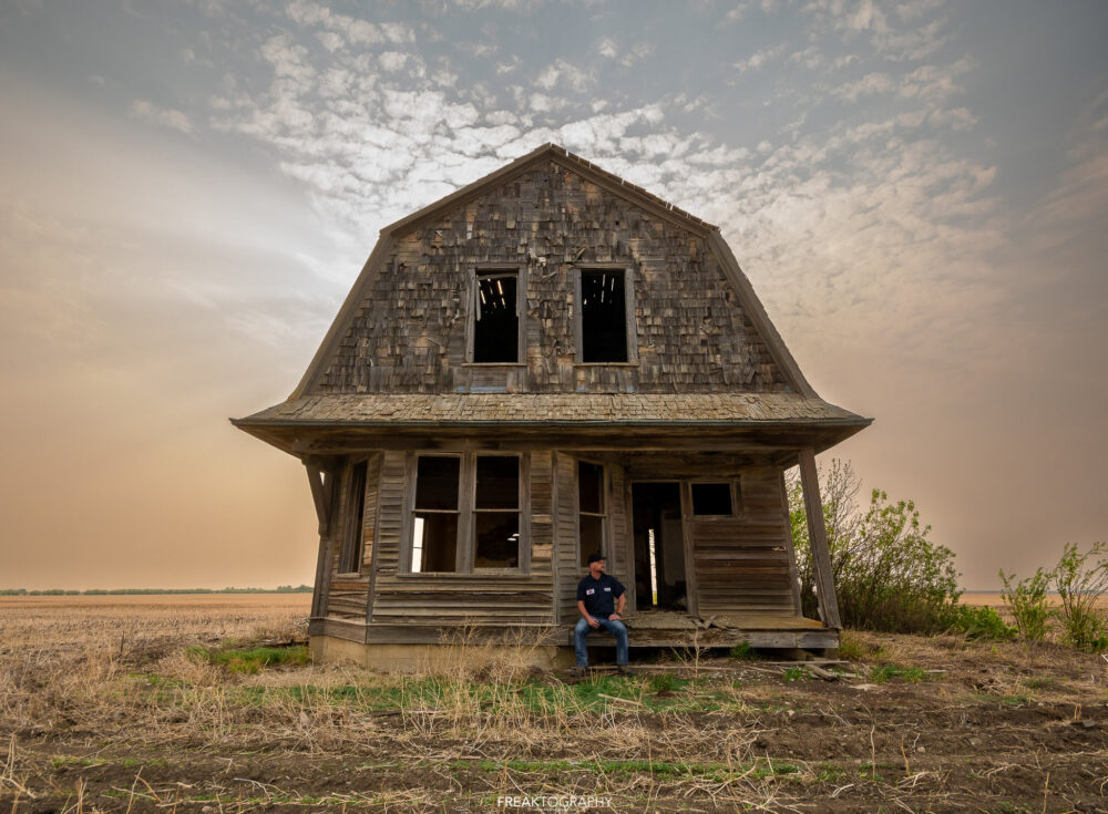 freaktography portrait abandoned house saskatchewan