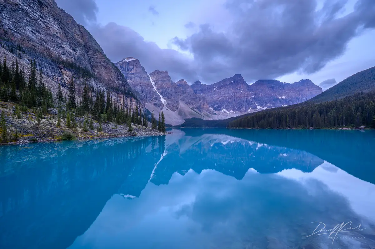 Just before sunrise at Moraine Lake, the calm water reflected the Valley of the Ten Peaks so perfectly it almost felt unreal. Not everything I explore is falling apart – some places are just naturally built to take your breath away.